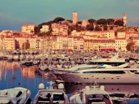 Cannes Г  100 mГЁtres du Palais et des plages