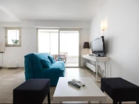 Cannes centre plage du midi