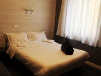 Adonis Lourdes - HГґtel du DauphinГ©