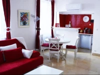 Le Pytheas Vieux Port Marseille