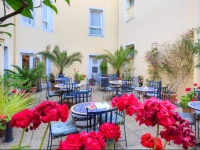 Hotel de Flore by Happyculture