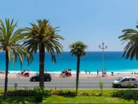 Beautiful apartment by the sea front