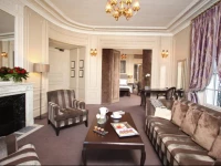 HГґtel Champs Г‰lysГ©es Plaza