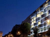 Renaissance Paris Arc de Triomphe Hotel