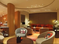 Westside Arc de Triomphe Hotel