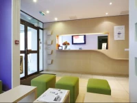 Kyriad Paris 10 - Canal Saint Martin - RГ©publique