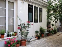 Artisan Lofts courtyard OpГ©ra