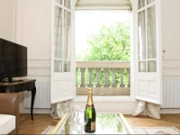 Private Apartments - Eiffel Tower - Champs de Mars