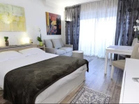 Studio Porte Maillot