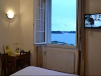 HГґtel-Restaurant La Porte Saint Pierre