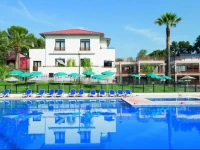 Belambra Hotels & Resorts Saint-Raphael - Les ChГЄnes Verts