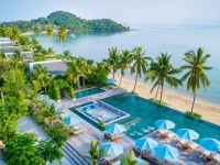 Celes Beachfront Resort 4*