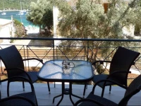 Ilianthos Apartments & Rooms
