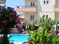 Dimitra Apartments & Studios