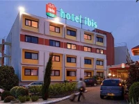 Ibis Bordeaux Le Lac 3*
