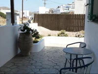 Four Seasons Rooms & Apartments