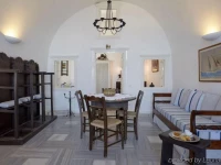 Cori Rigas Apartments 4*