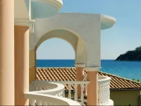 Marathon Studios & Apartments