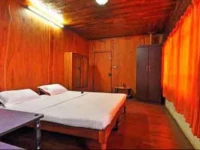 Vista Rooms at Thekaddy Lake