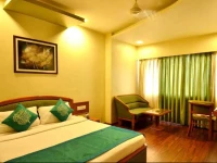 OYO Premium Nath Mandir South Tukoganj