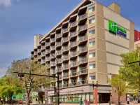 Holiday Inn Express Edmonton Downtown 3*