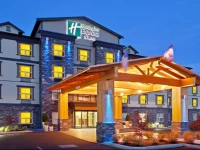 Holiday Inn Express and Suites Courtenay - Comox Valley 3*