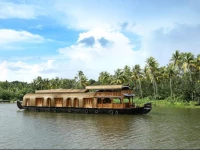 Rudra Houseboats