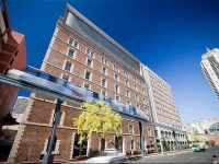 Holiday InnВ Darling Harbour 4*