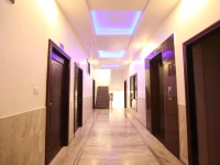 Hotel Nirvana Palace