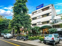 Nehru Kalakaji Extension Suites