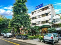 Nehru Kalakaji Extension Suites