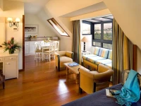 Real Residencia Suite 4*