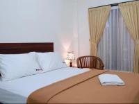 RedDoorz Near Marlboro