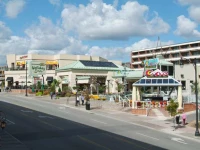 Holiday Inn By The Falls 3*