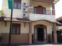 Larasati Guest House 1*