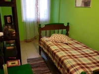 Cozy Room in a Townhouse