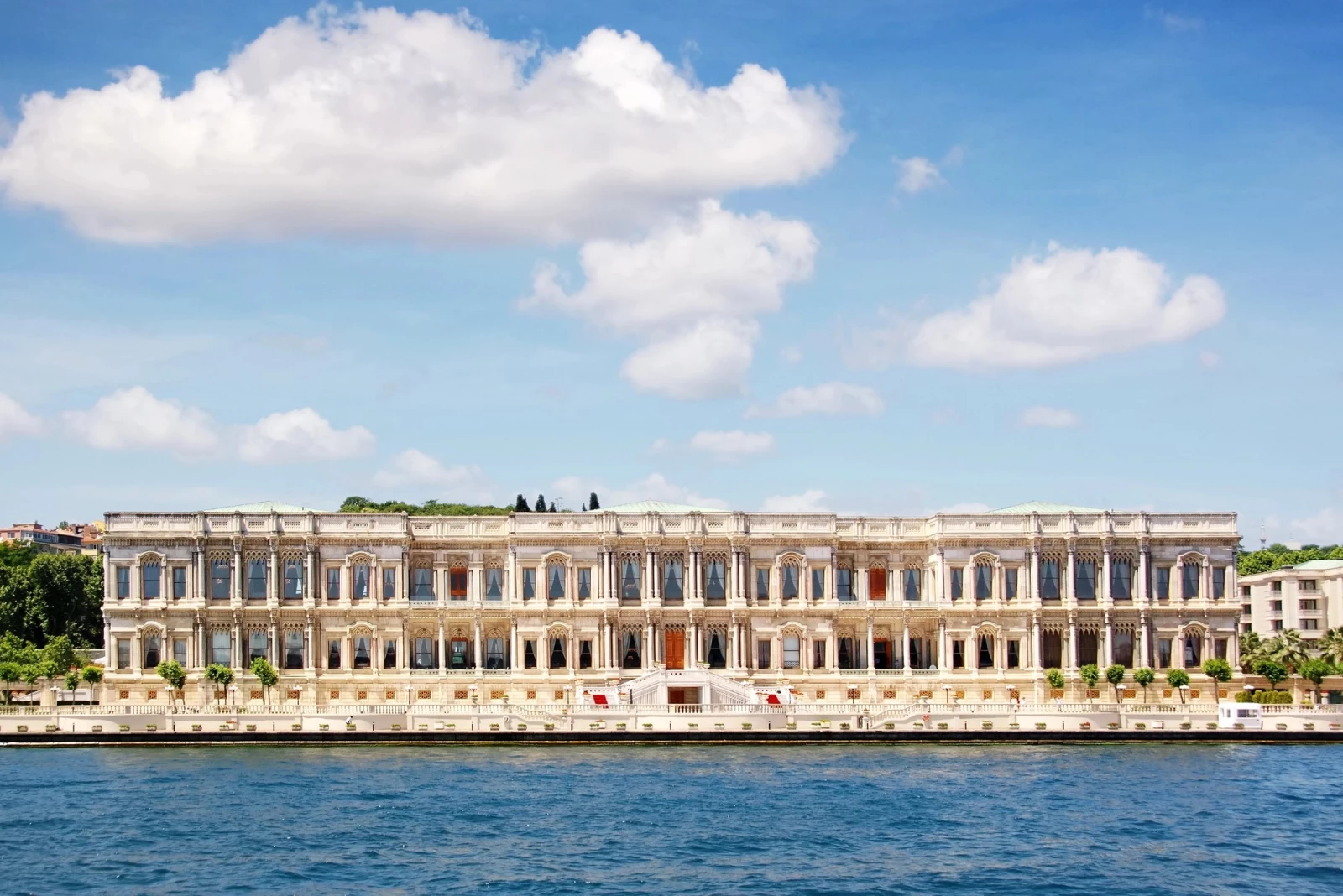 Дворец Чыраган