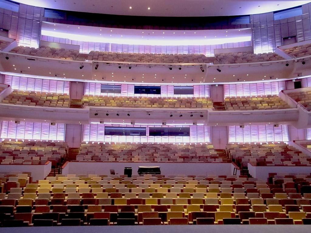 Театр Аль-Маясса