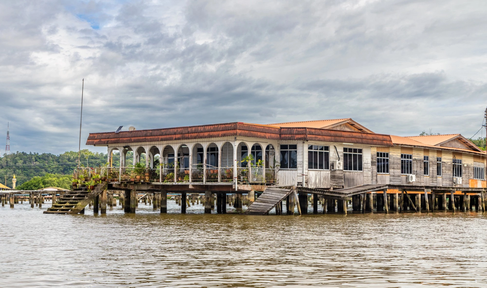 Кампонг-Айер