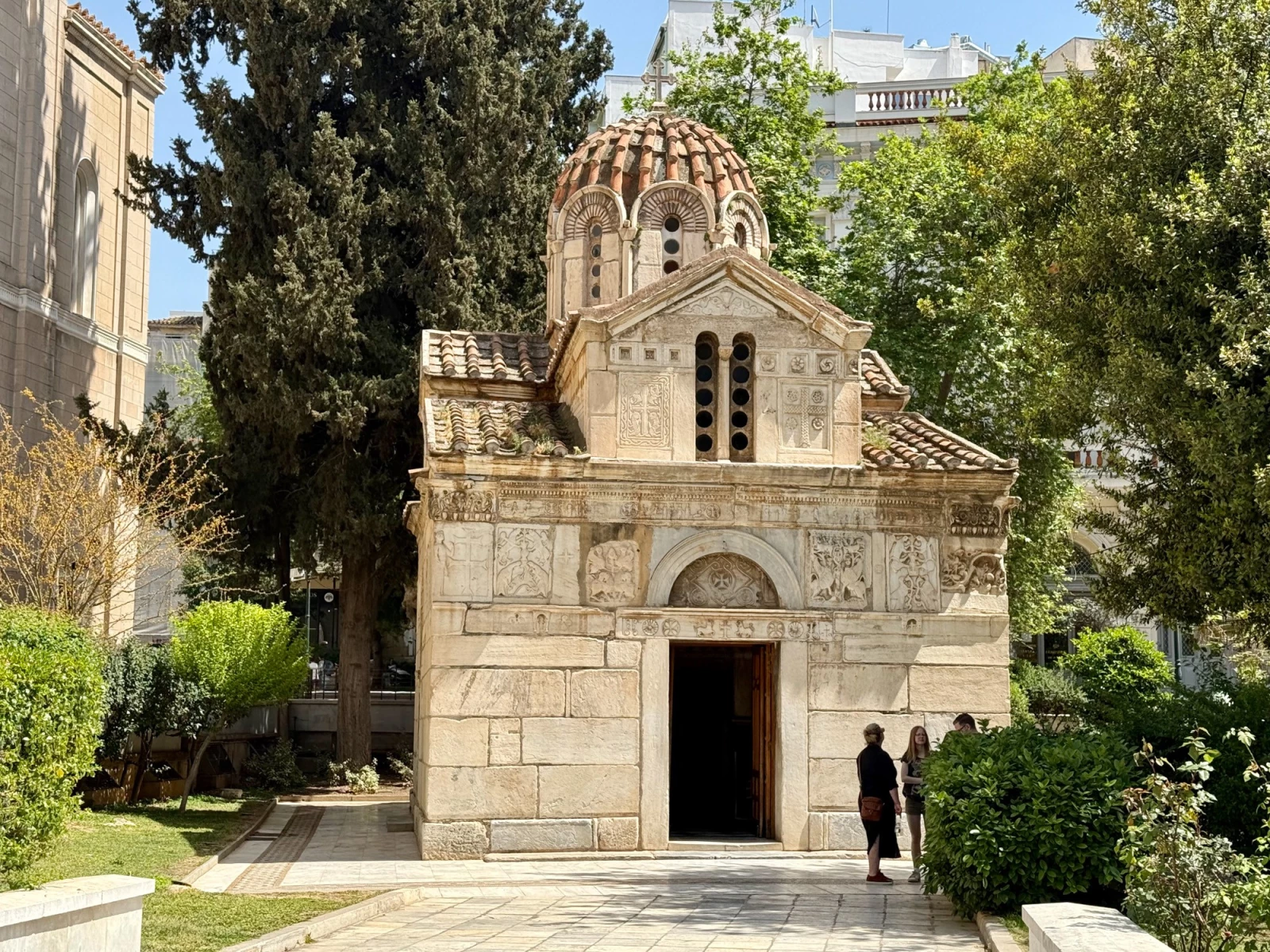 Церковь Айос-Элефтериос (Малая Митрополия)