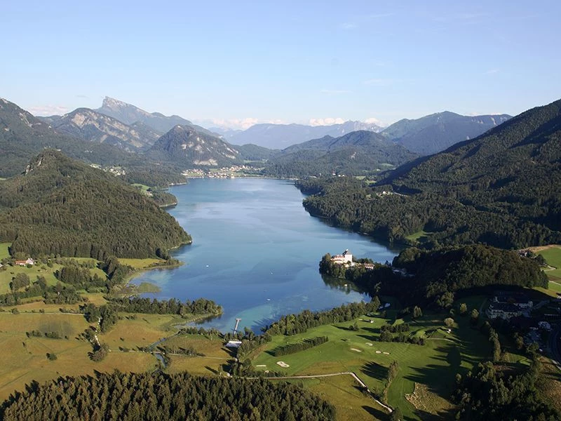 Австрия омывается водами крупнейшего озера планеты. Австрия озеро гальштат. Озеро элизабет австрия. Австрия омывается водами крупнейшего озера планеты. Вайсензее озеро в австрии.