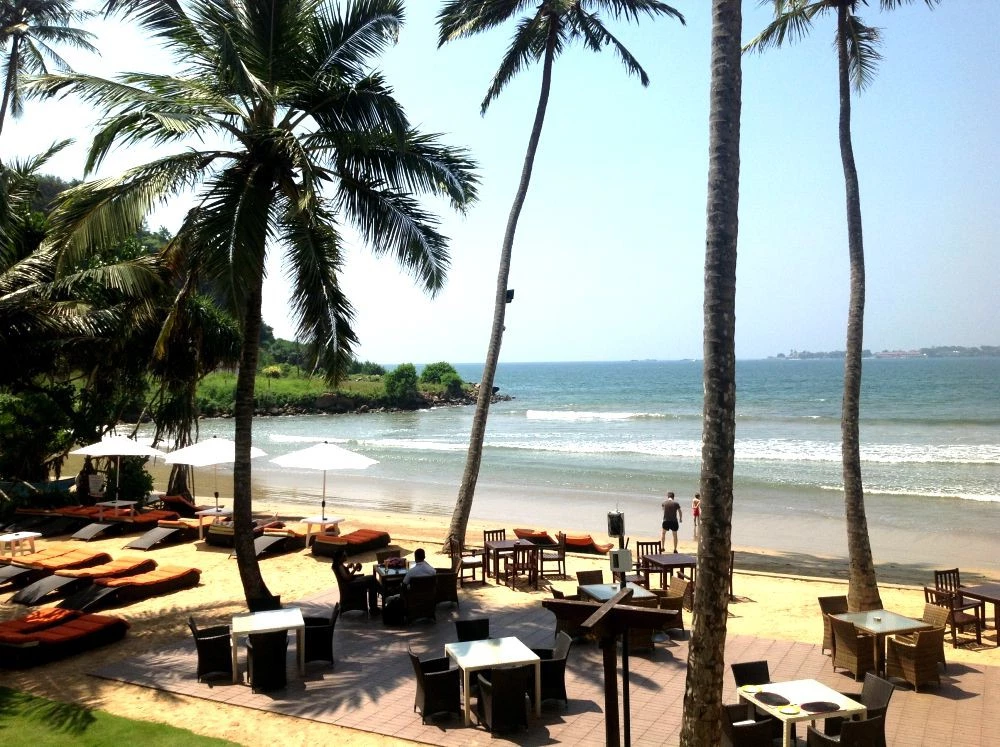 Отели унаватуны шри ланка с пляжем. Sanmira renaissance 3 унаватуна. Отели унаватуны шри ланка с пляжем. Отель epic unawatuna. Пляж унаватуна шри ланка.